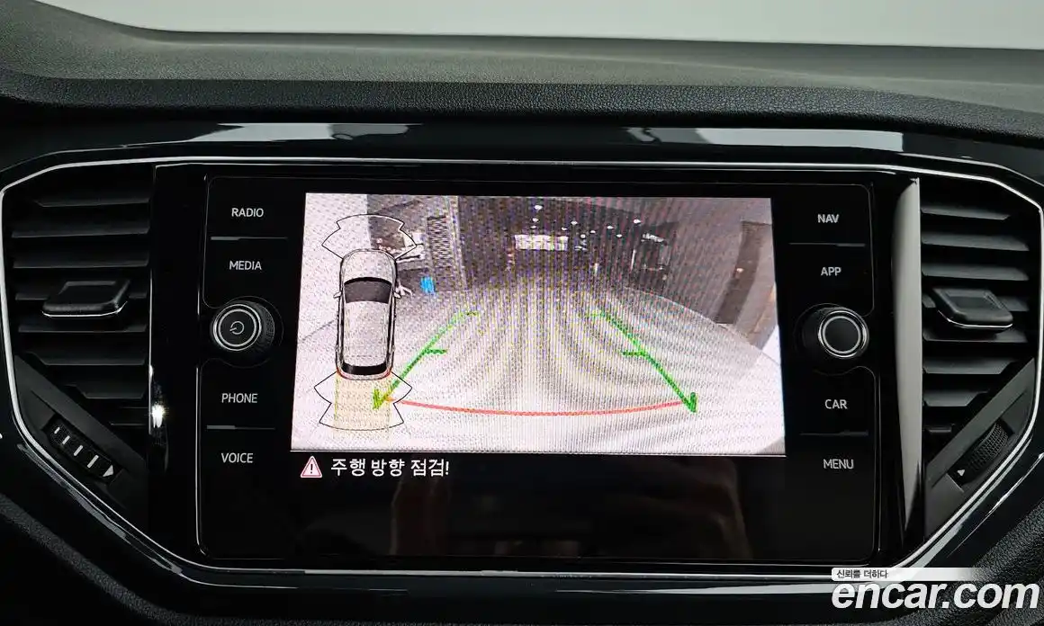 Volkswagen T-Roc 2021 2.0 Автомат в Москве № 276328, фото 7