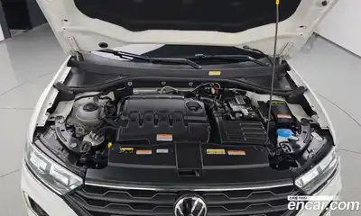 Volkswagen T-Roc 2021 2.0 Автомат в Москве № 276328, миниатюра 10