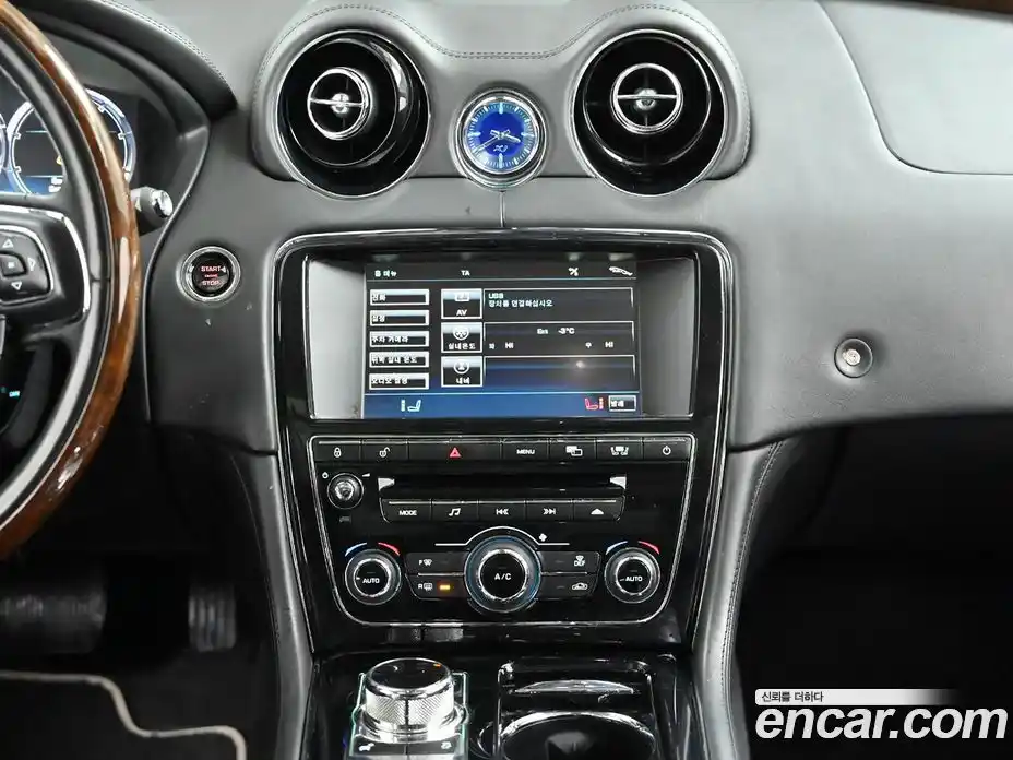 Jaguar XJ 2012 3.0 Автомат в Москве № 283809, фото 14