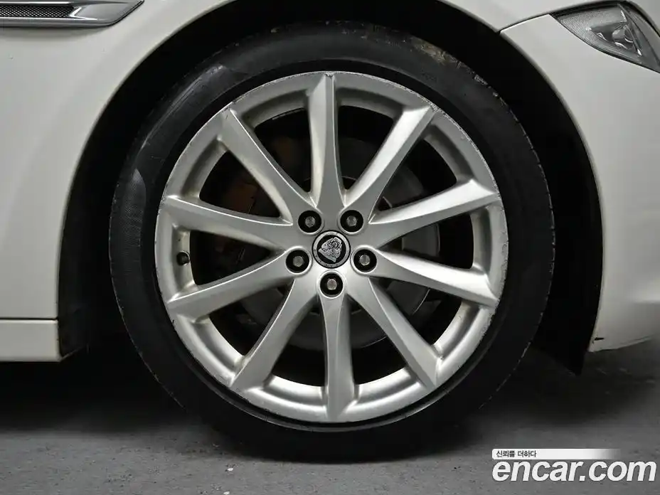 Jaguar XJ 2012 3.0 Автомат в Москве № 283809, фото 5