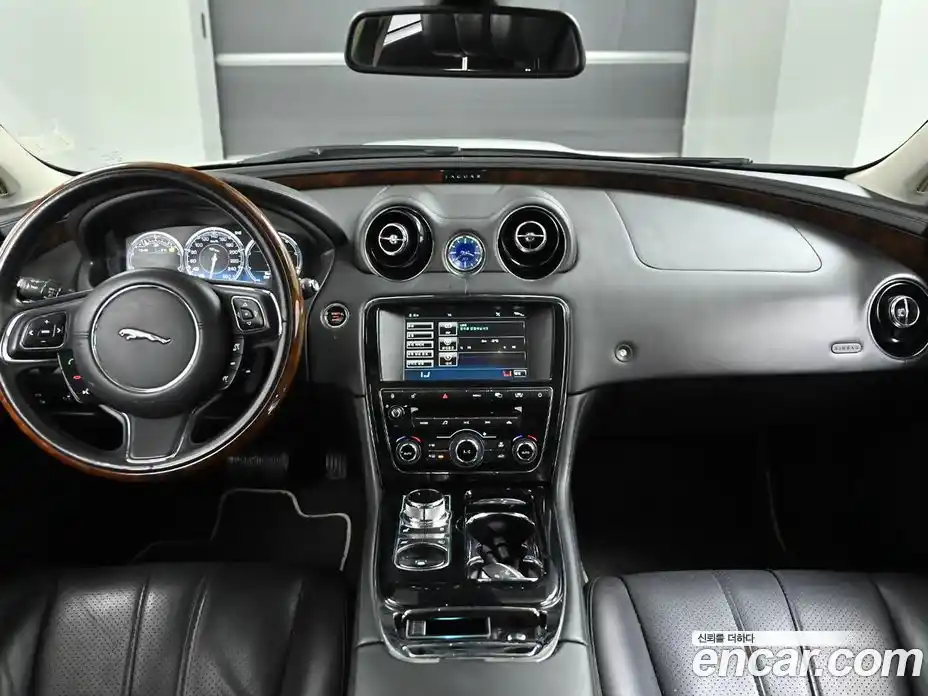 Jaguar XJ 2012 3.0 Автомат в Москве № 283809, фото 7