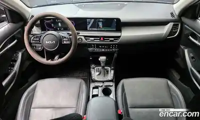 Kia Seltos 2023 1.6 Автомат в Москве № 286919, миниатюра 2