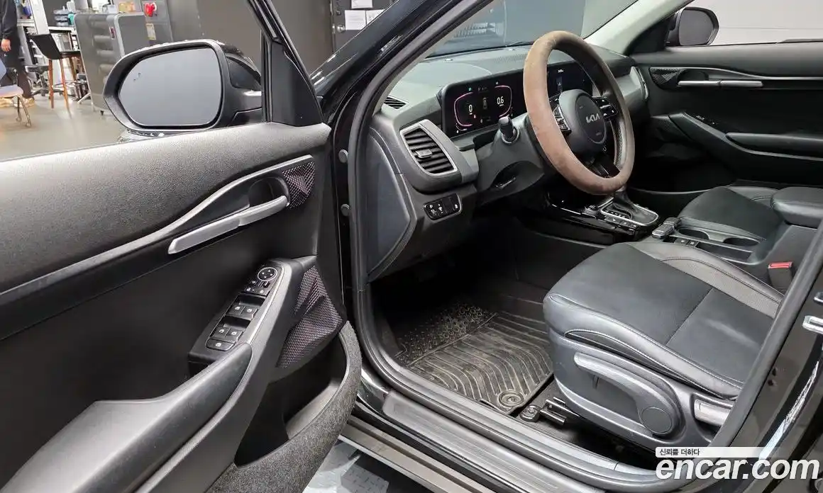 Kia Seltos 2023 1.6 Автомат в Москве № 286919, фото 10