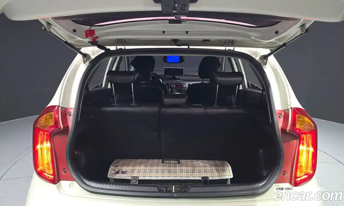 Kia Morning 2016 1.0 Автомат в Москве № 287816, фото 14