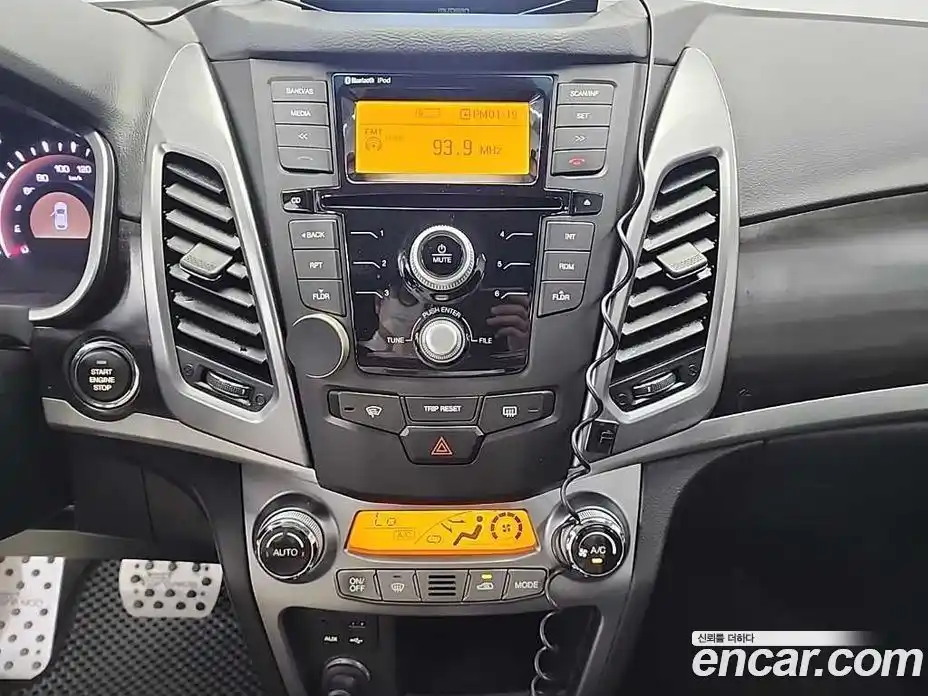 SsangYong Korando 2014 2.0 Автомат в Москве № 28946, фото 9