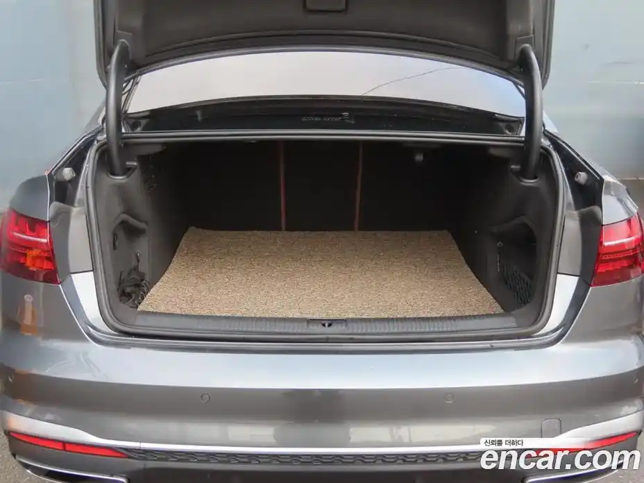 Audi A4 2022 2.0 Автомат в Москве № 312448, фото 5