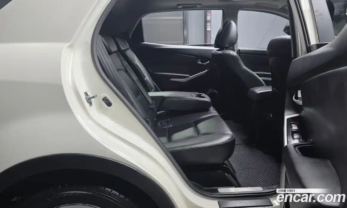 SsangYong Korando 2015 2.0 Автомат в Москве № 31340, фото 16