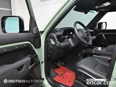 Land Rover Defender 2023 3.0 Автомат в Москве № 316414, миниатюра 11