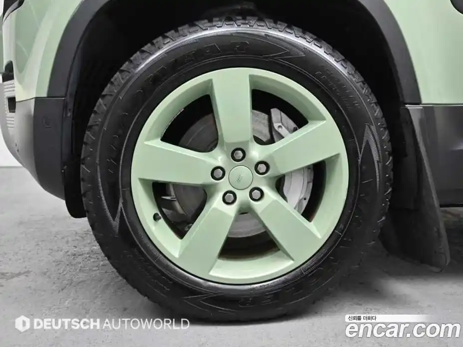 Land Rover Defender 2023 3.0 Автомат в Москве № 316414, фото 5