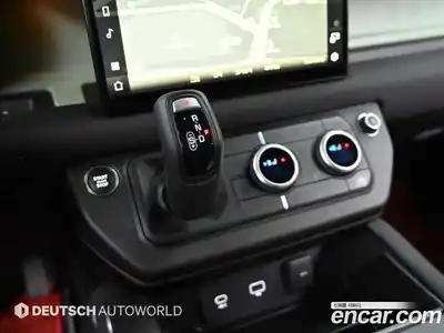 Land Rover Defender 2023 3.0 Автомат в Москве № 316414, миниатюра 9