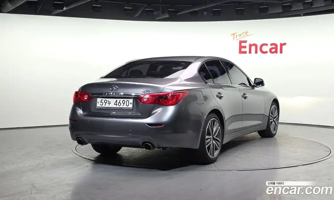 Infiniti Q50 2014 2.1 Автомат в Москве № 326763, фото 13