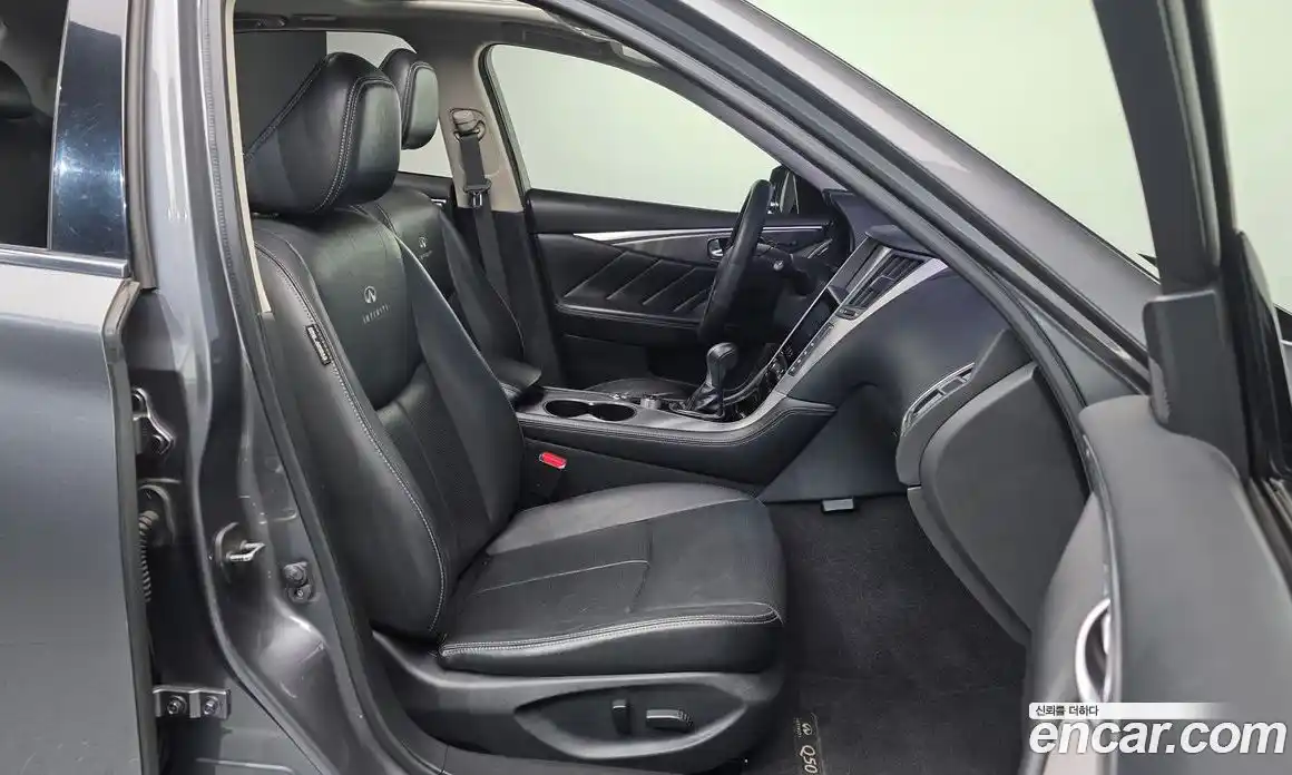 Infiniti Q50 2014 2.1 Автомат в Москве № 326763, фото 17