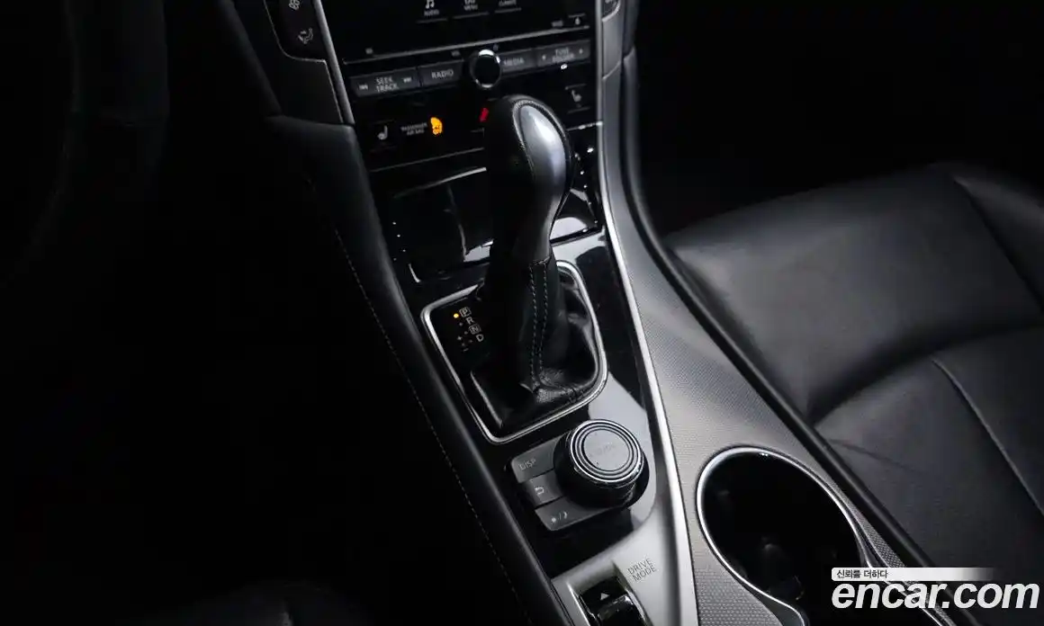 Infiniti Q50 2014 2.1 Автомат в Москве № 326763, фото 4