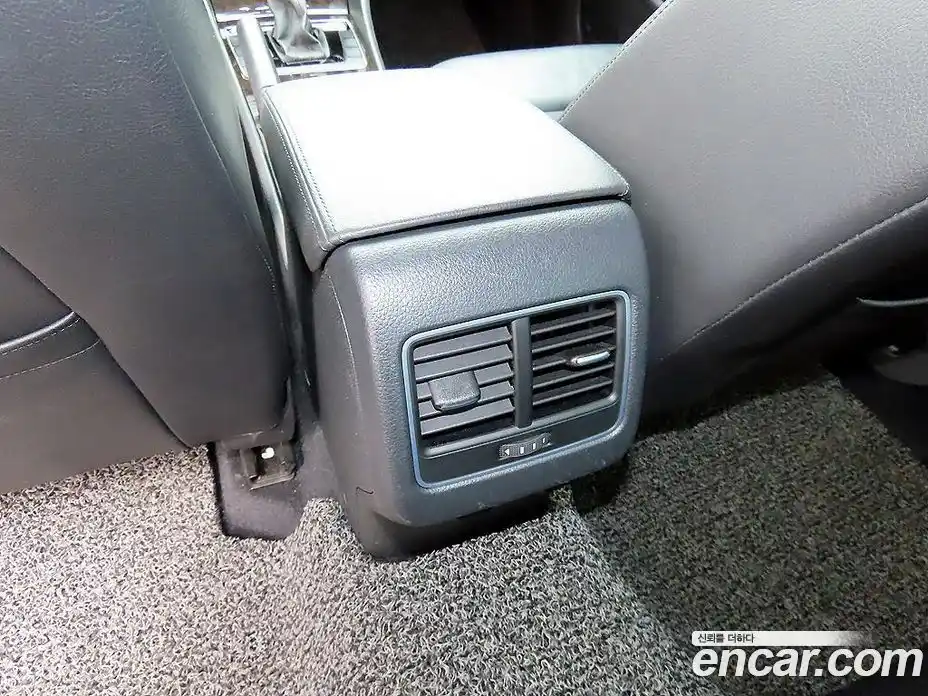 Volkswagen Passat 2014 2.0 Автомат в Москве № 329861, фото 16