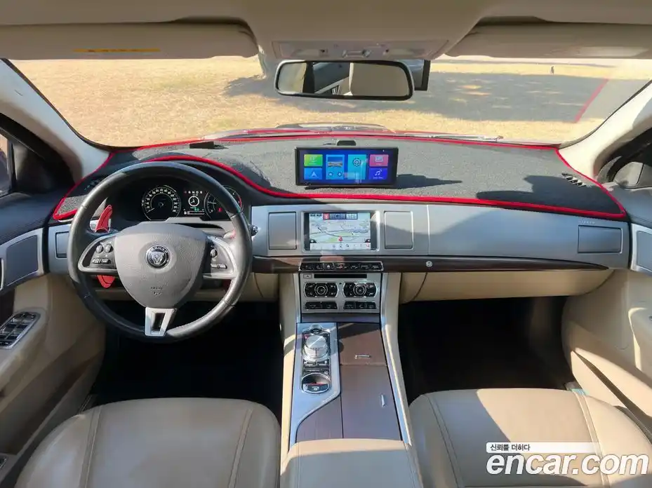 Jaguar XF 2014 2.2 Автомат в Москве № 331525, фото 7