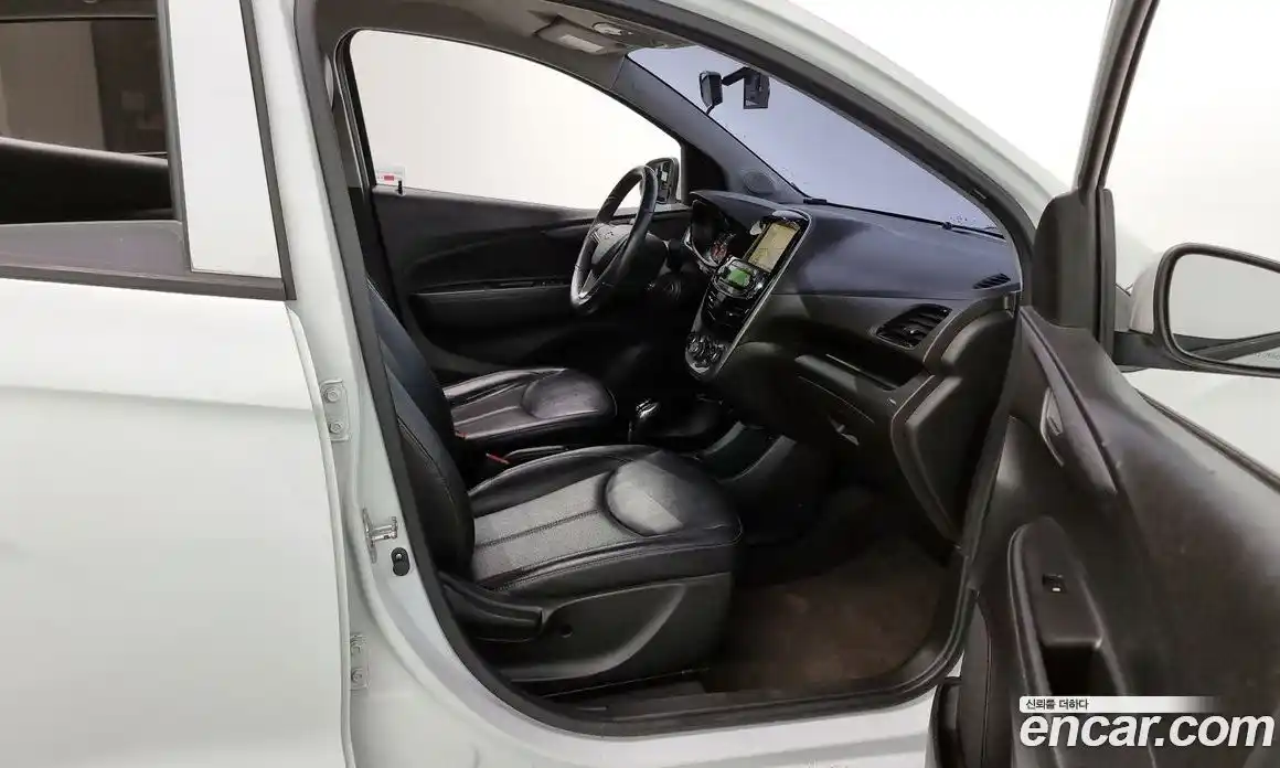 Chevrolet Spark 2016 1.0 Автомат в Москве № 36861, фото 17