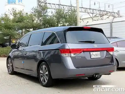 Honda Odyssey 2016 3.5 Автомат в Москве № 402656, миниатюра 3