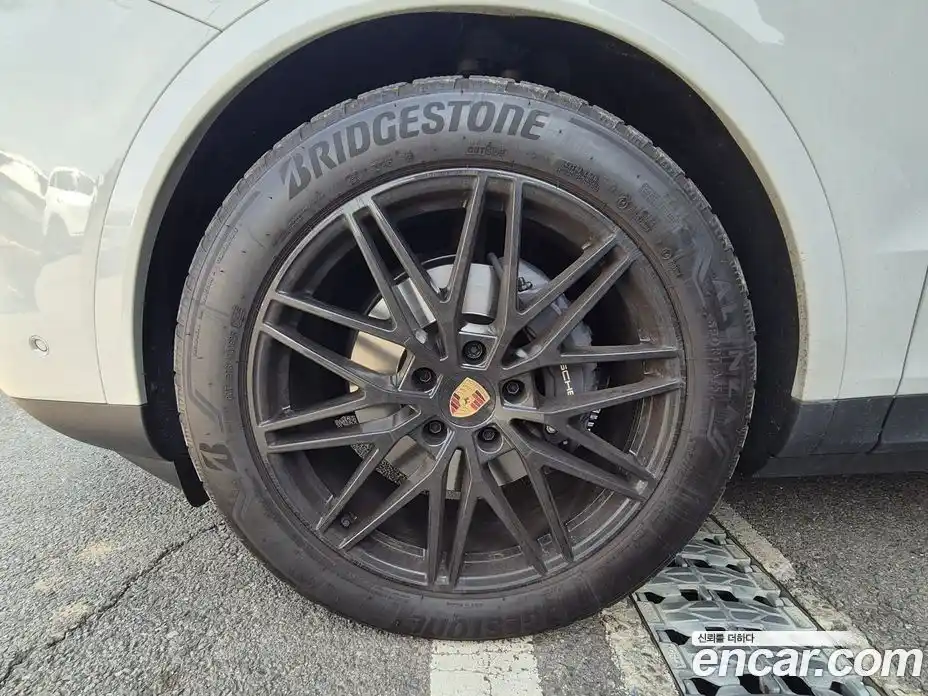 Porsche Cayenne 2025 3.0 Автомат в Москве № 430993, фото 7