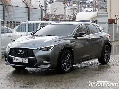 Infiniti Q30 2018 2.0 Автомат в Москве № 433602, миниатюра 2