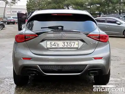Infiniti Q30 2018 2.0 Автомат в Москве № 433602, миниатюра 4