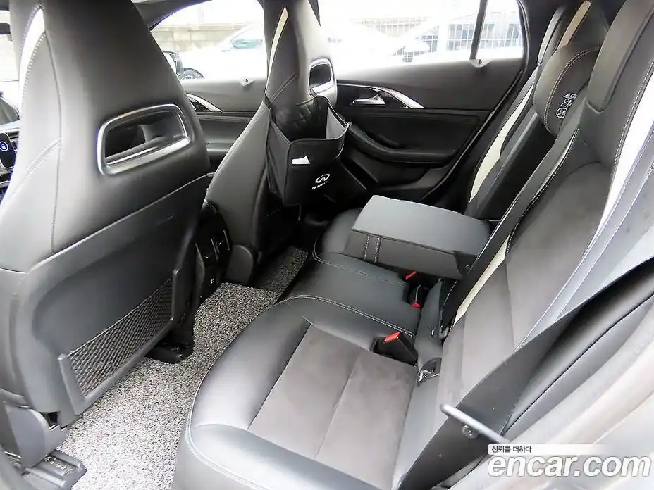 Infiniti Q30 2018 2.0 Автомат в Москве № 433602, фото 6