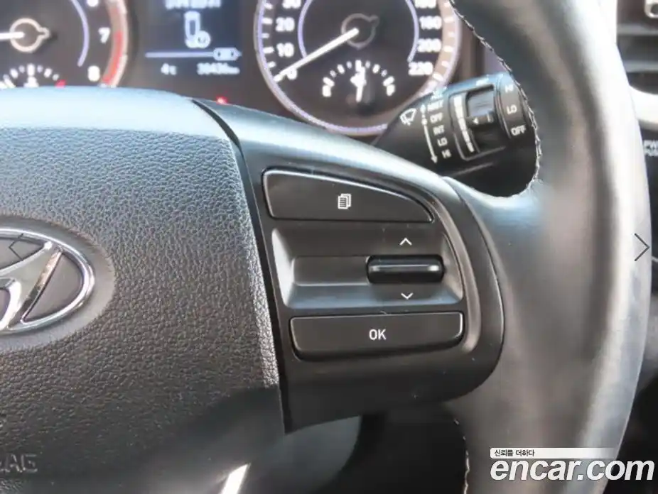 Hyundai Venue 2021 1.6 Автомат в Москве № 450102, фото 13