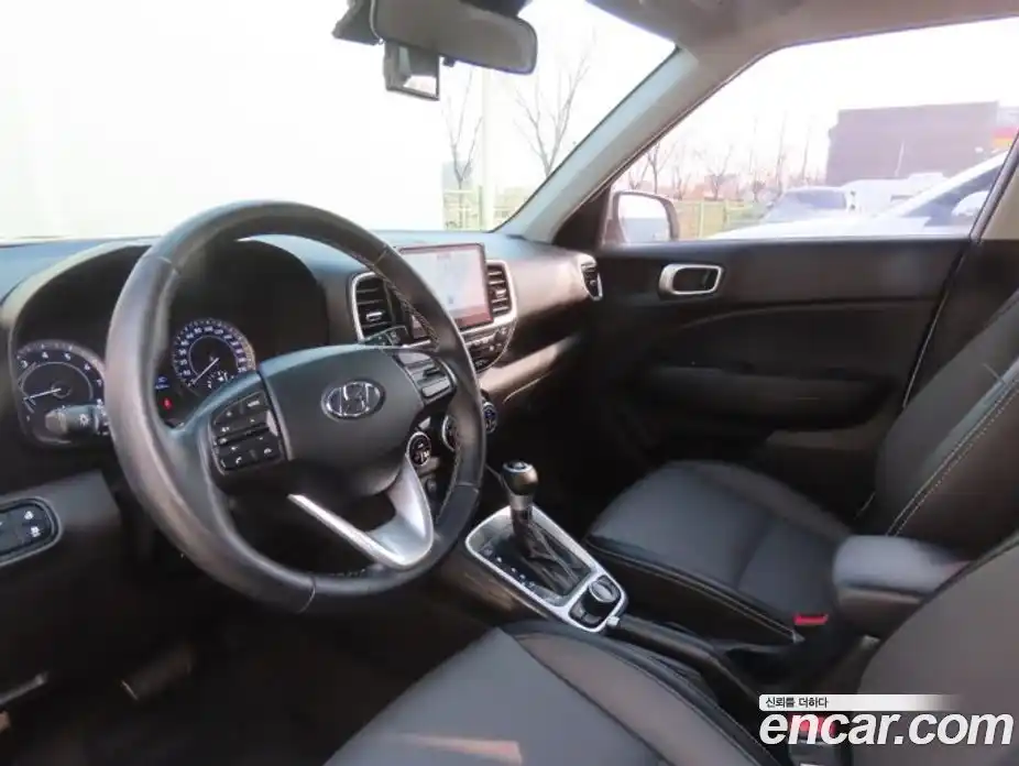 Hyundai Venue 2021 1.6 Автомат в Москве № 450102, фото 15