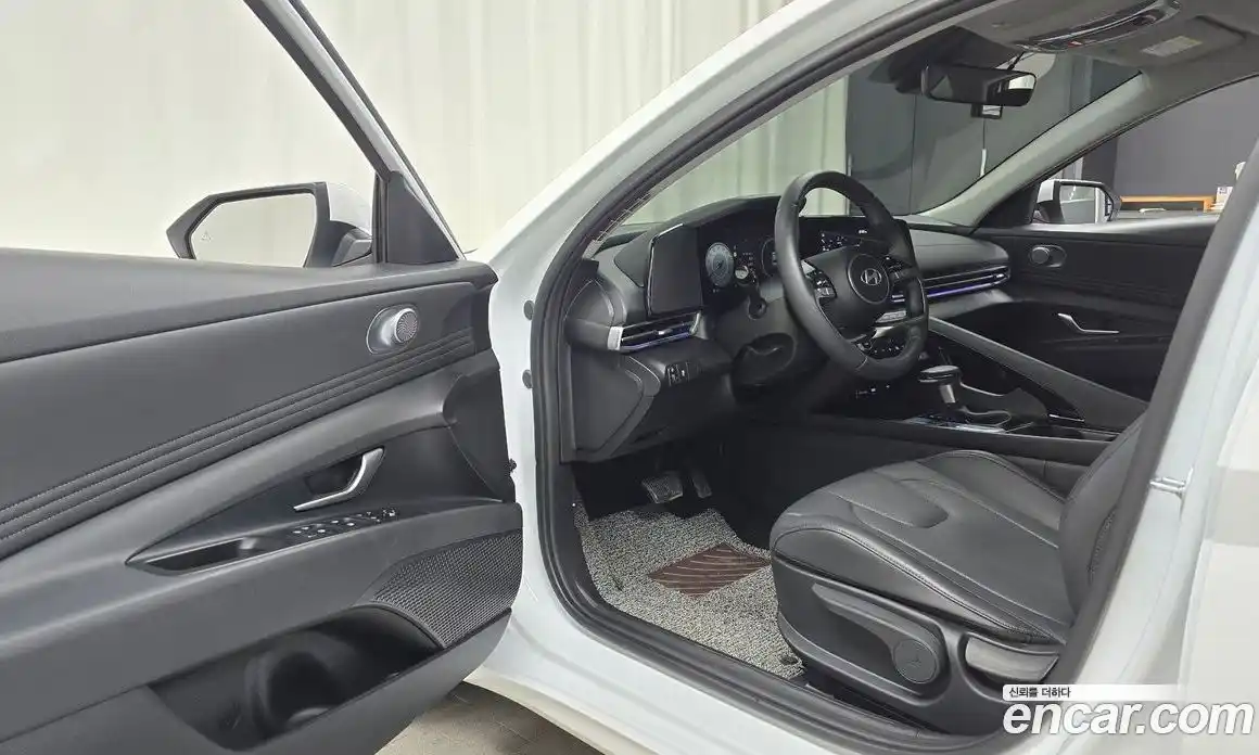 Hyundai Avante 2025 1.6 Автомат в Москве № 45836, фото 13