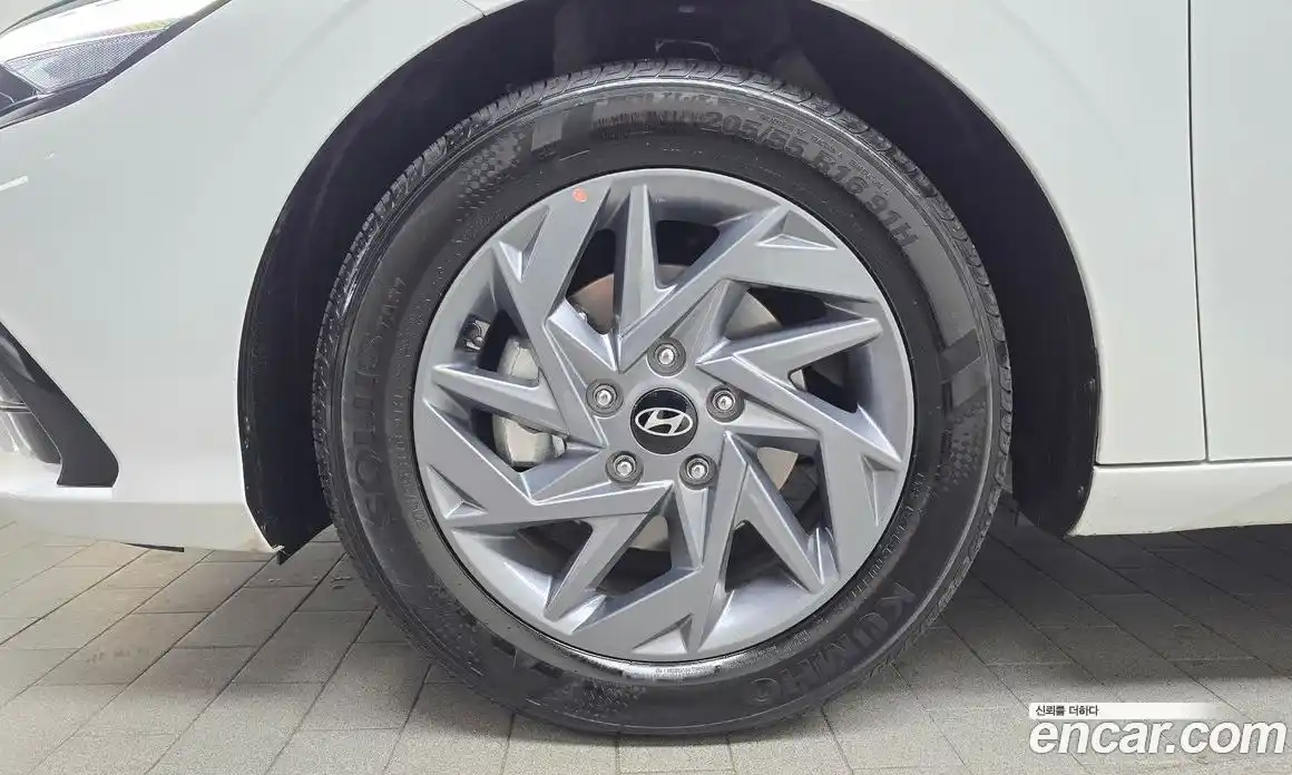 Hyundai Avante 2025 1.6 Автомат в Москве № 45836, фото 15