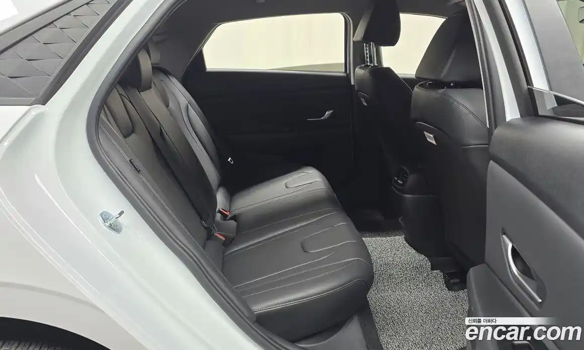 Hyundai Avante 2025 1.6 Автомат в Москве № 45836, фото 3