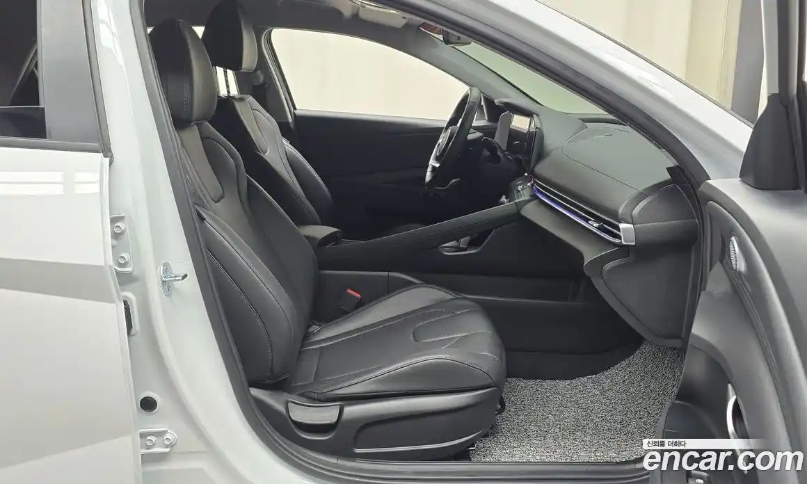 Hyundai Avante 2025 1.6 Автомат в Москве № 45836, фото 7