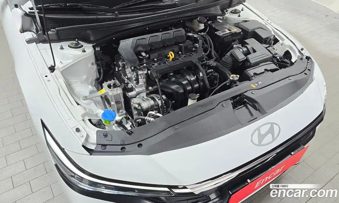 Hyundai Avante 2025 1.6 Автомат в Москве № 45836, фото 9