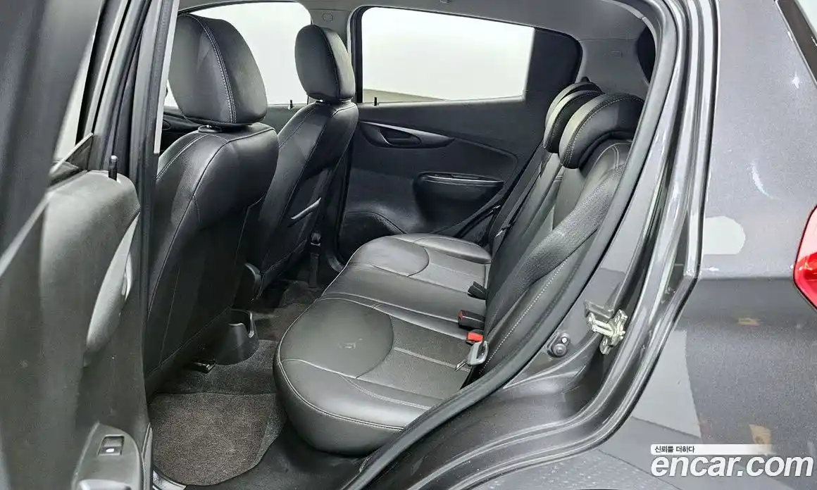 Chevrolet Spark 2016 1.0 Автомат в Москве № 459443, фото 11