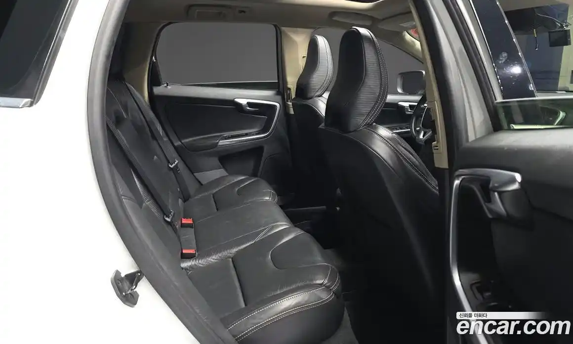 Volvo XC60 2013 3.0 Автомат в Москве № 469969, фото 12