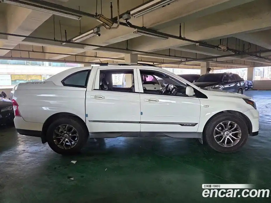 SsangYong Korando 2015 2.0 Автомат в Москве № 491561, фото 5