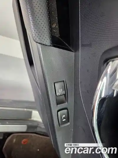 SsangYong Korando 2012 2.0 Автомат в Москве № 491630, миниатюра 9