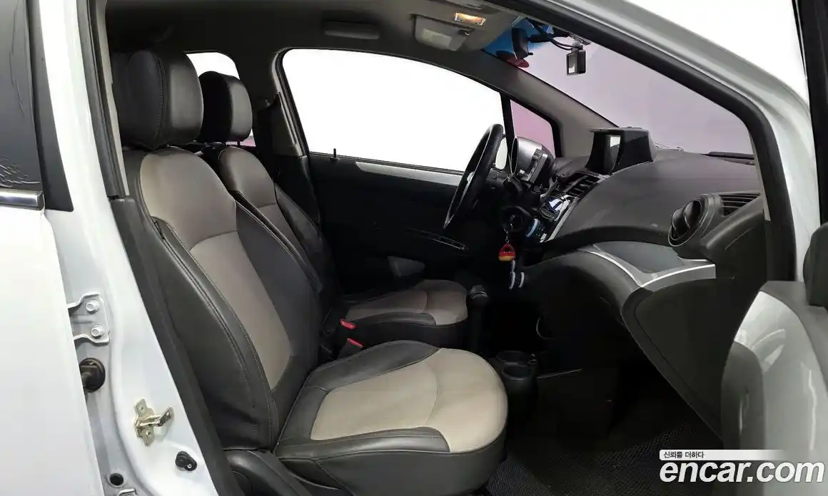 Chevrolet Spark 2012 1.0 Автомат в Москве № 492580, фото 11