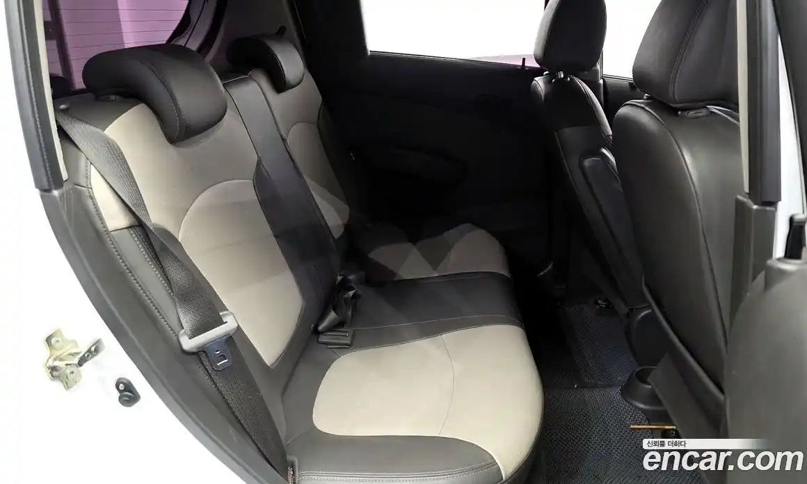 Chevrolet Spark 2012 1.0 Автомат в Москве № 492580, фото 12