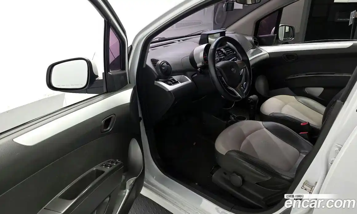 Chevrolet Spark 2012 1.0 Автомат в Москве № 492580, фото 10