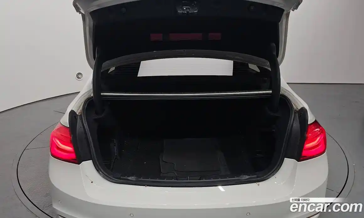 BMW 3-Series 2018 2.0 Автомат в Москве № 492637, фото 20