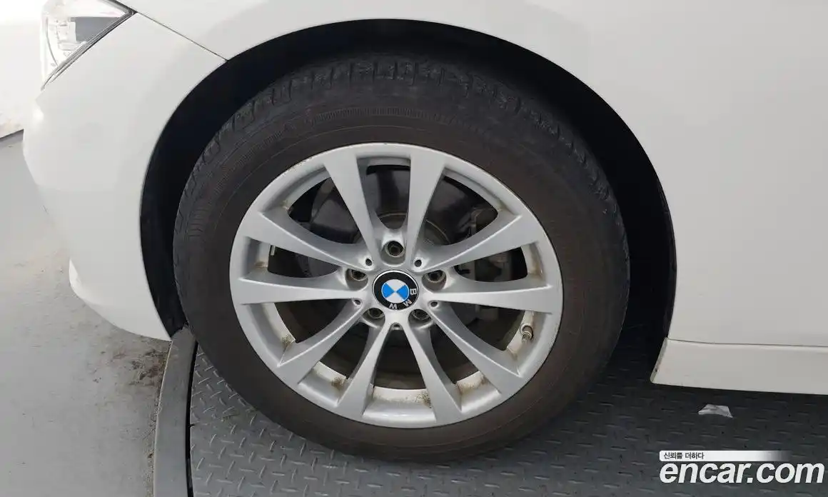 BMW 3-Series 2018 2.0 Автомат в Москве № 492637, фото 5