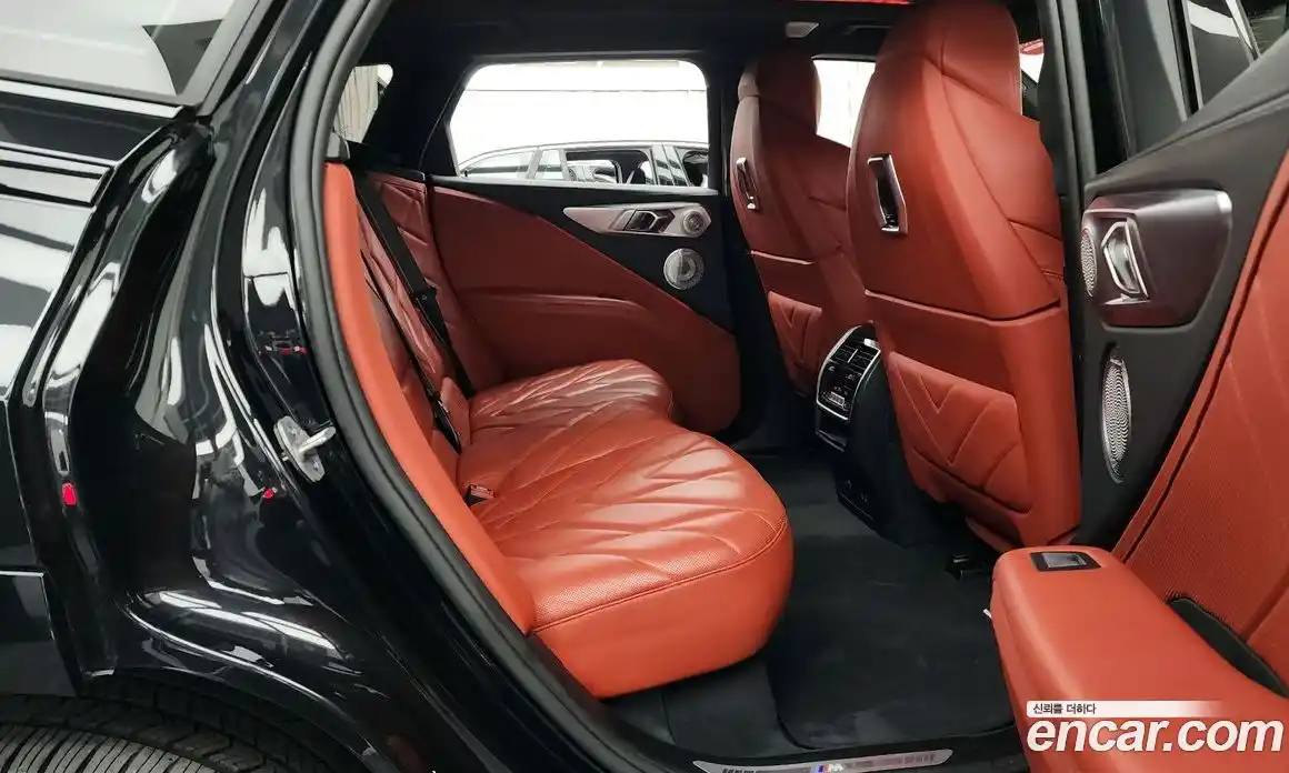 BMW XM 2023 4.4 Автомат в Москве № 492674, фото 12