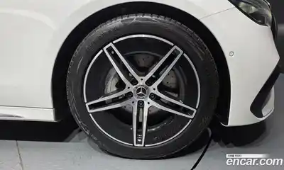 Mercedes-Benz E-Class 2026 2.0 Автомат в Москве № 493717, миниатюра 5