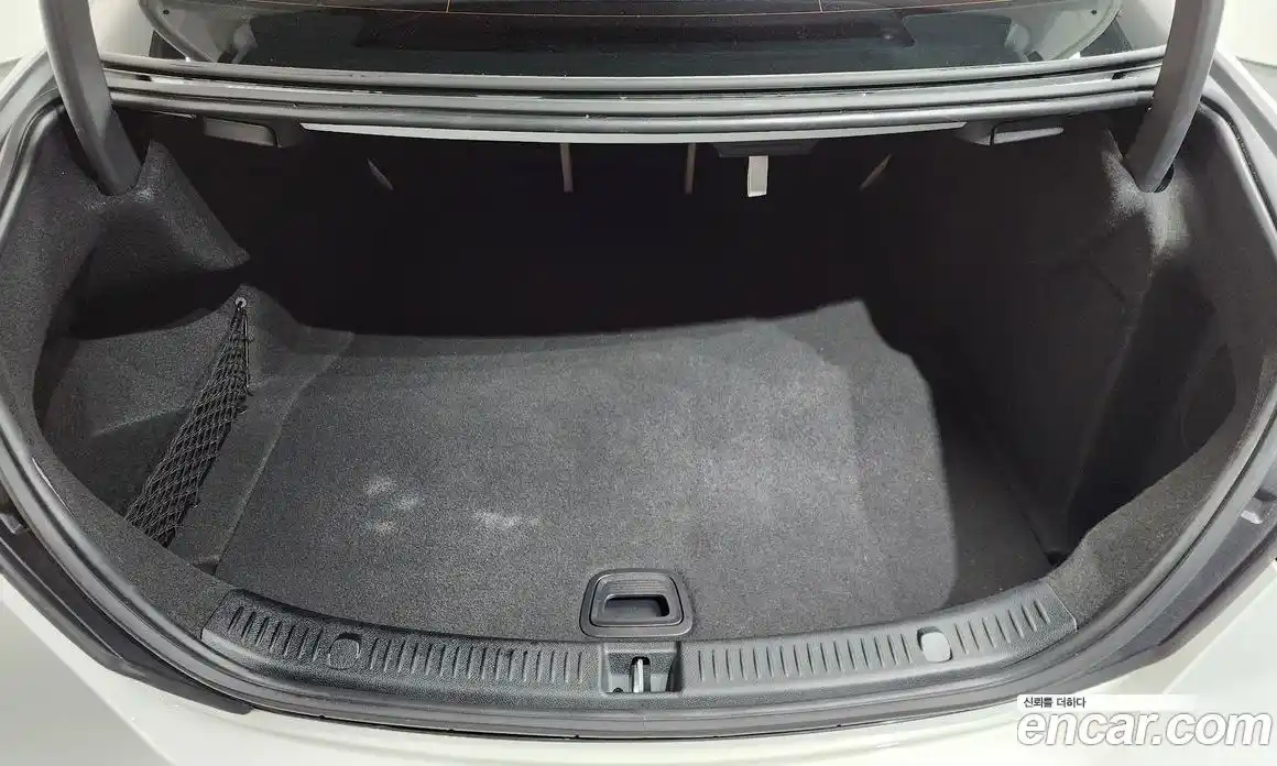 Mercedes-Benz E-Class 2021 2.0 Автомат в Москве № 494014, фото 20