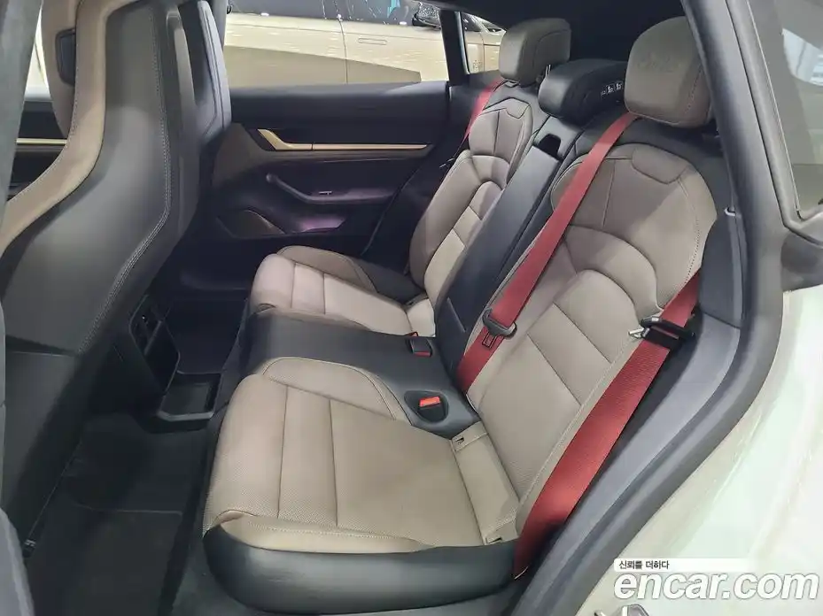 Porsche Taycan 2024 0.1 Автомат в Москве № 498443, фото 11