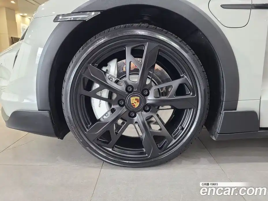 Porsche Taycan 2024 0.1 Автомат в Москве № 498443, фото 5