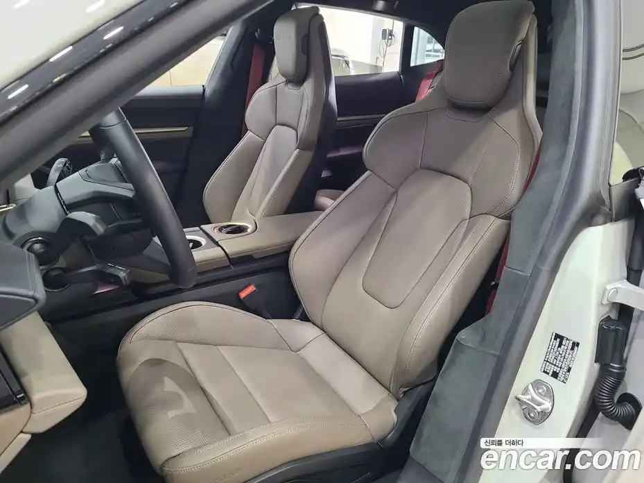 Porsche Taycan 2024 0.1 Автомат в Москве № 498443, фото 10