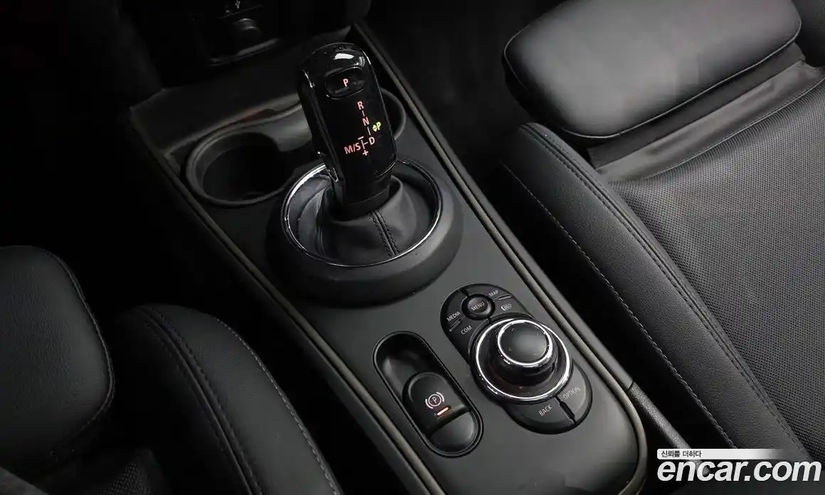 Mini Countryman 2023 1.5 Автомат в Москве № 498574, фото 9