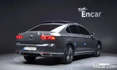 Volkswagen Passat 2021 2.0 Автомат в Москве № 499864, миниатюра 2