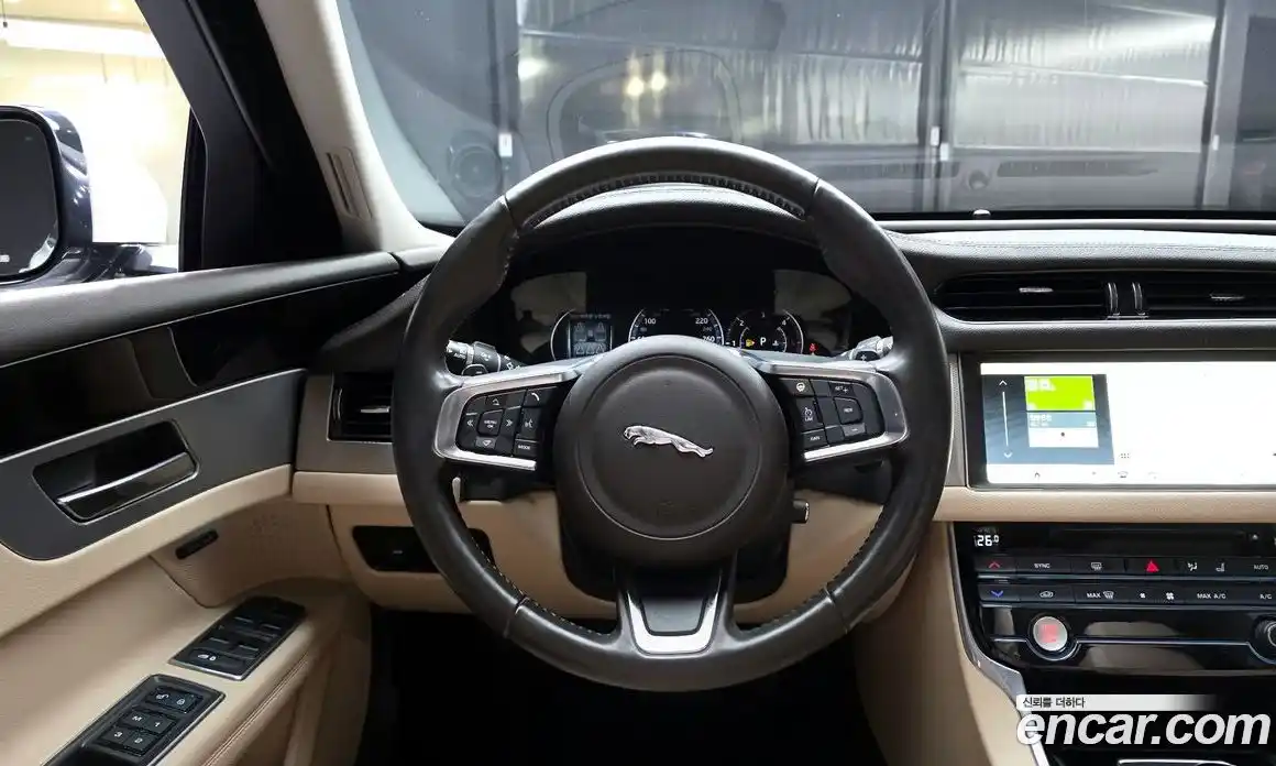 Jaguar XF 2018 2.0 Автомат в Москве № 500232, фото 13